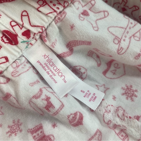 XHILIRATION CHRISTMAS THEMED PAJAMA SHORTS SIZE S - Picture 7 of 7